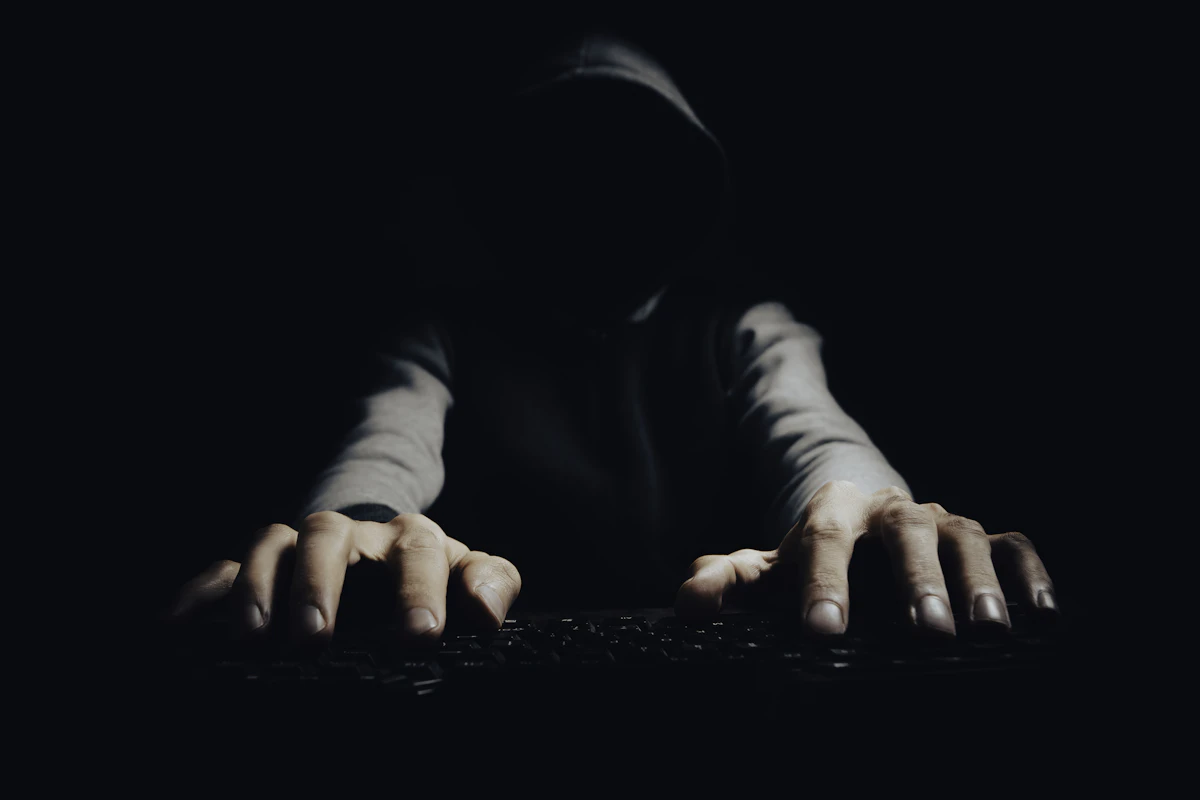 Hackers iraníes atacan infraestructura crítica de EE.UU.: cómo se produce y cómo defenderse