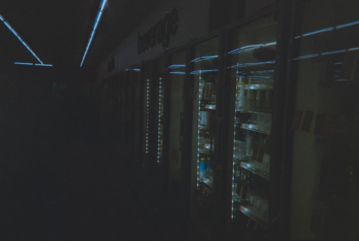 Sala de servidores donde se suele desplegar plataformas críticas como OpenCTI.